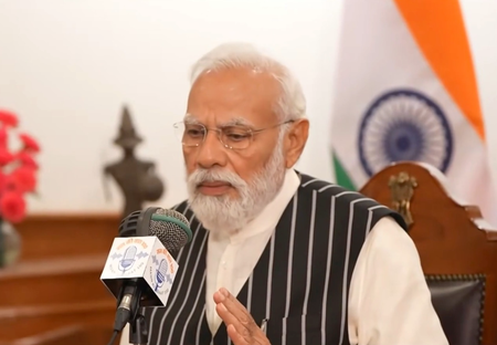 Mann Ki Baat: PM Modi Urges Citizens to Buy Khadi on October 2, Promote Swadeshi