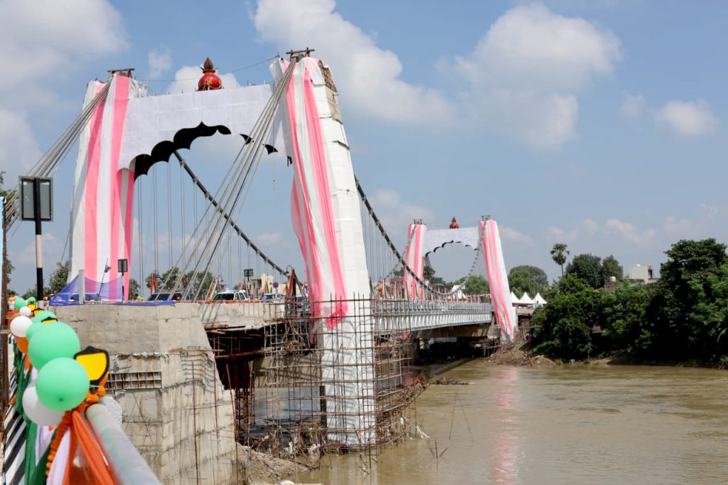 Cable bridge : CM Nitish Kumar inaugurated Bihar’s first cable suspension bridge, built on the lines of Rishikesh’s iconic Laxman Jhula, marking a tourism.