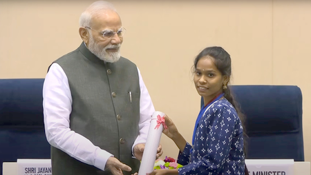 PM Modi Felicitates ITI Toppers, Praises Bihar’s Youth