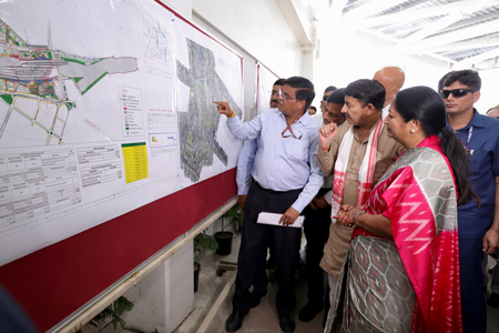 Delhi: Special Preparations for Chhath and Diwali, CM Rekha Gupta Inspects at Railway Station