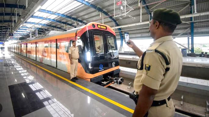 Patna Metro Inaugurated: Nitish Kumar Rides Decorated Train