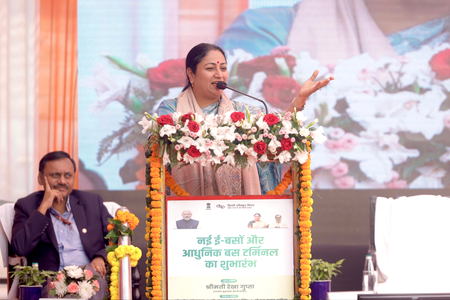 Delhi Bus Terminal Inaugurated by CM Rekha Gupta; 40 New E-Buses Flagged Off