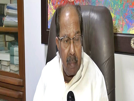 Karnataka Congress Crisis: Veerappa Moily Blames Senior Leaders for Internal Turmoil