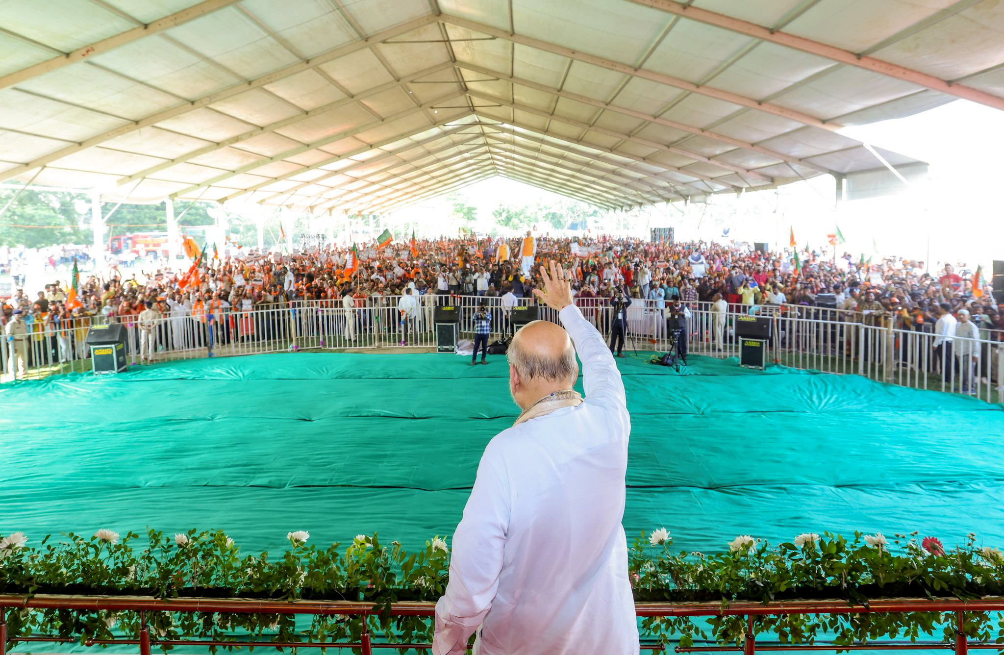Amit Shah Roars in Motihari, Seeks Votes for NDA, Says Bihar Rejects Jungle Raj