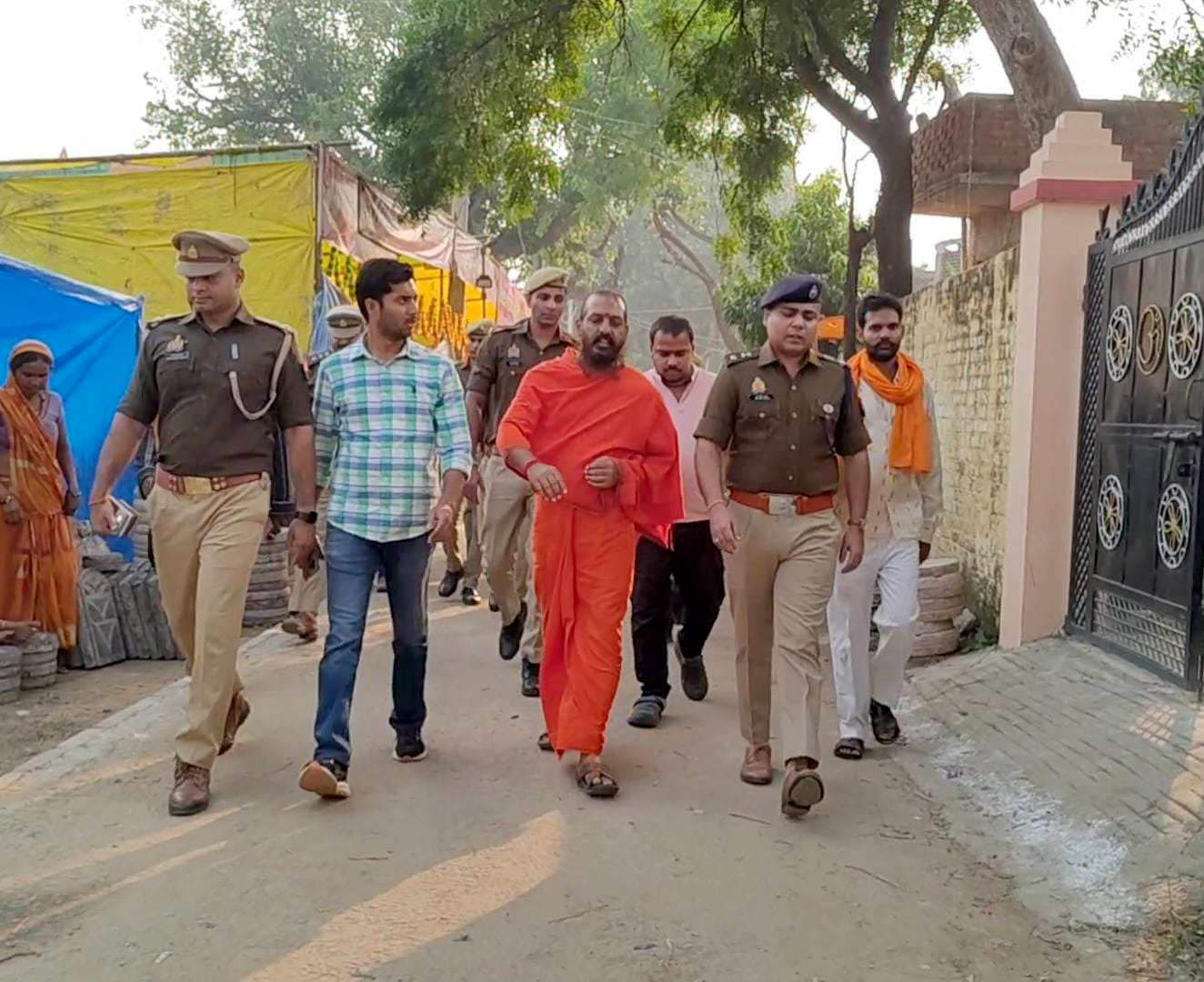 Ghazipur Security Update: Superintendent of Police inspected Chochakpur Ghat and the fair area, ensuring strict security arrangements for public safety.