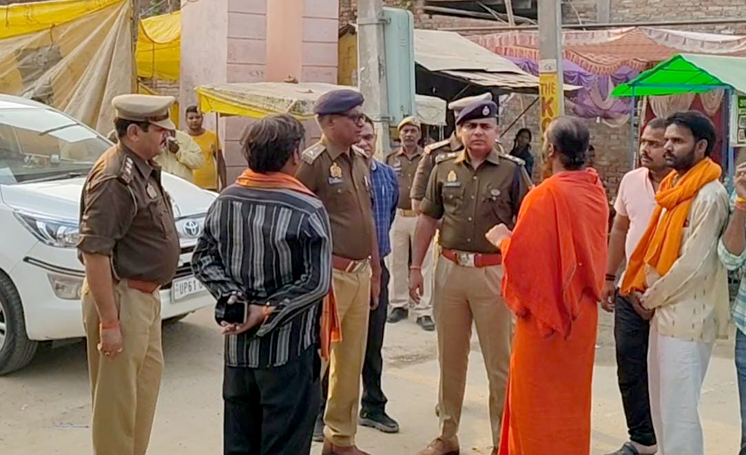 Ghazipur Security: SP Inspects Chochakpur Ghat and Fair Area, Tight Security Arrangements Made