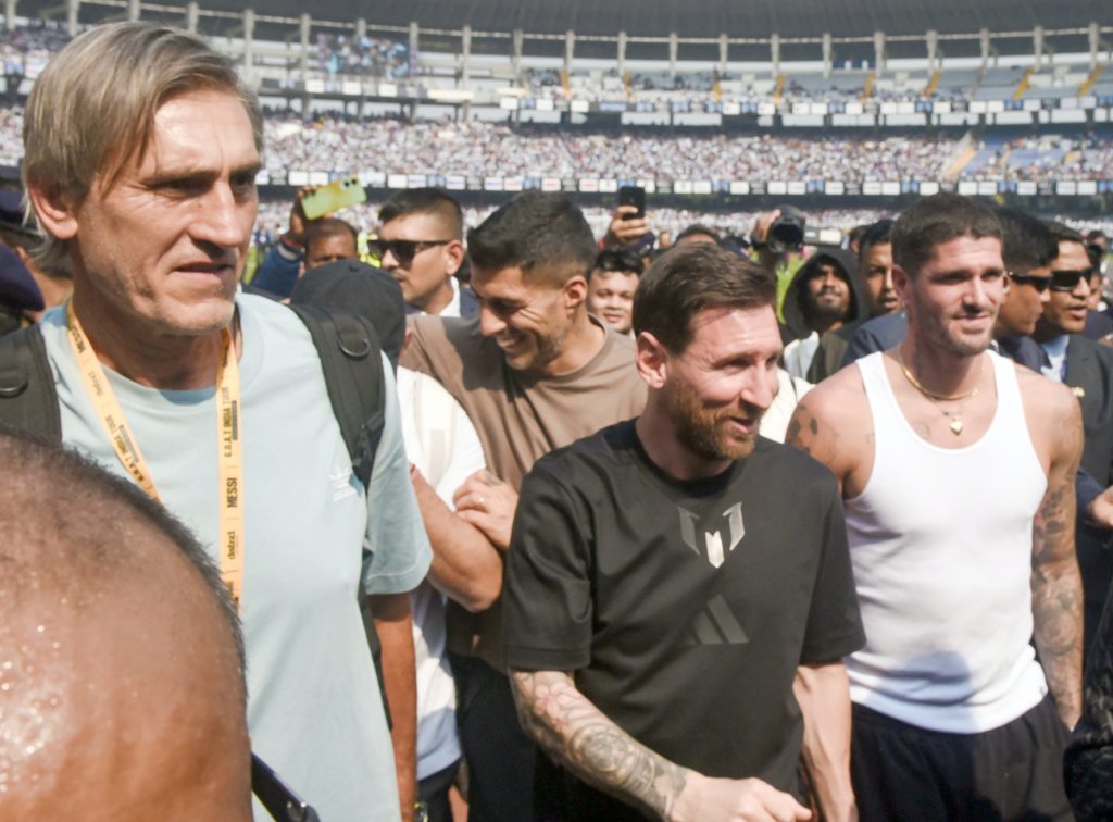 Messi Kolkata Chaos: Fans Riot After Missing Lionel Messi at Stadium