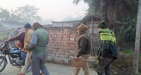 Muzaffarpur Suicide Case: Father Dies with Three Daughters, Two Children Survive