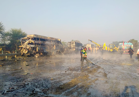 Mathura Accident: 13 Dead in Yamuna Expressway Crash