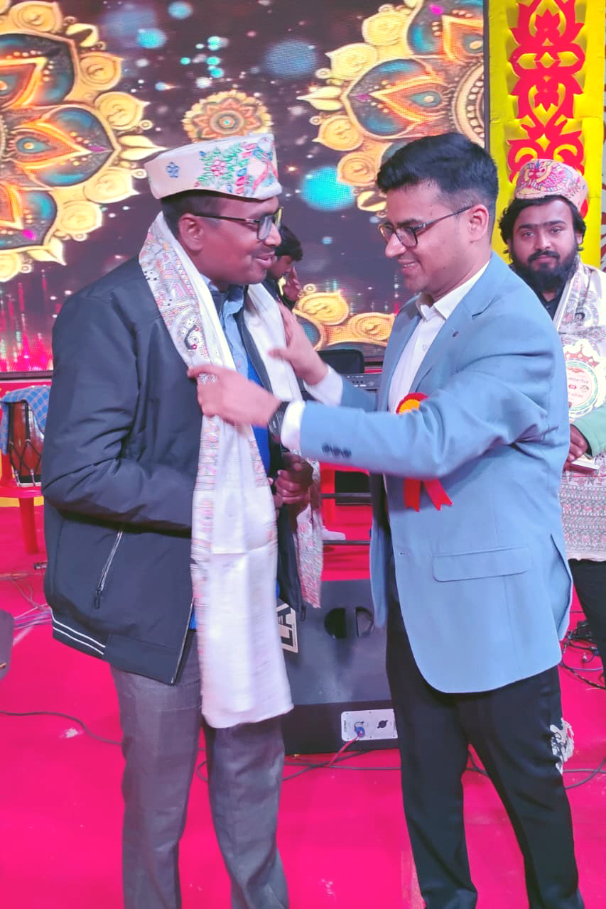 Madhubani Festival Award 2025 Honours Sand Artist Madhurendra Kumar