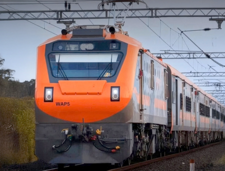 Vande Bharat Sleeper: India’s First Luxury Overnight Train with World-Class Tech