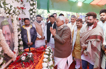 Bihar Dahi Chura Politics: CM Nitish Kumar Attends Chirag Paswan, Chetan Anand Feasts