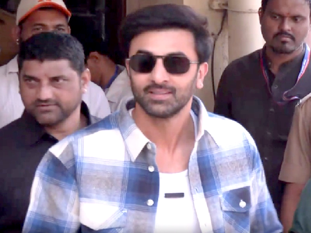 BMC Elections: Ranbir Kapoor, Shabana Azmi and Celebrities Cast Votes in Mumbai