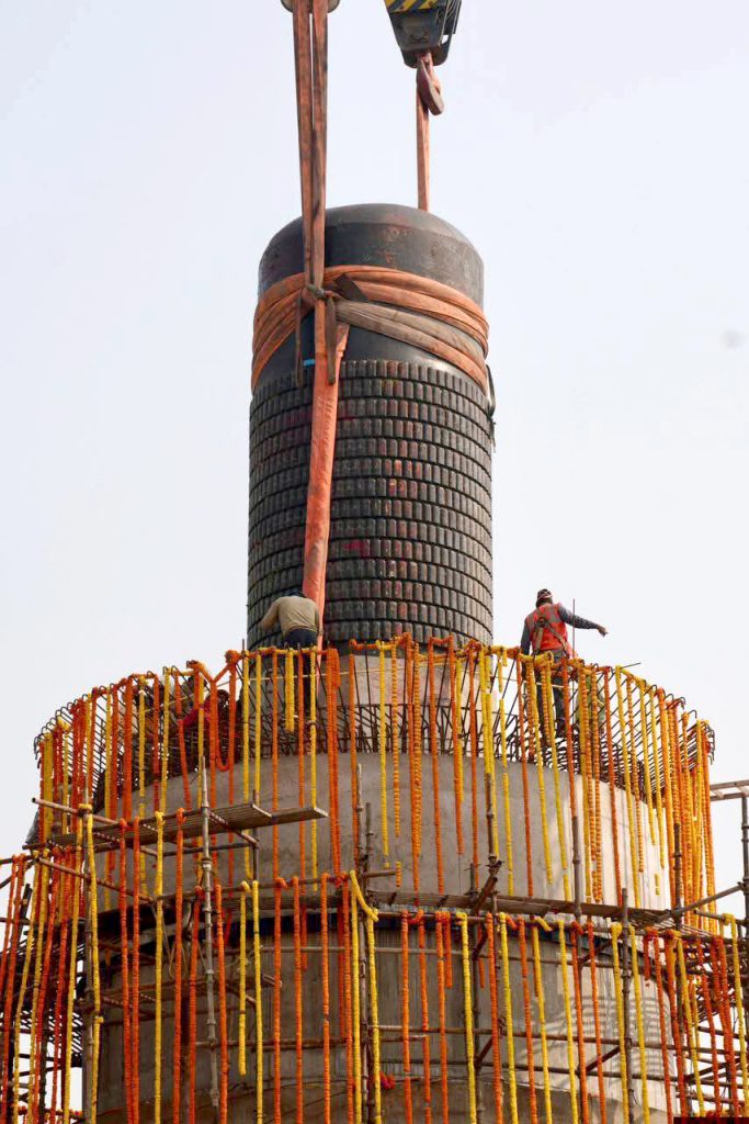 World Largest Shivling Installed in Bihar, Nitish Kumar Attends Ceremony