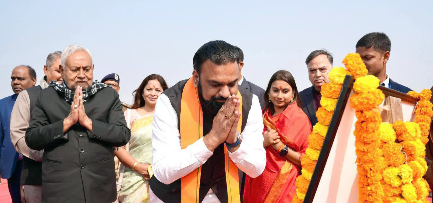 World Largest Shivling Installed in Bihar, Nitish Kumar Attends Ceremony