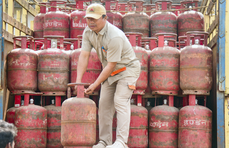 LPG Allocation Increase to 70%: Boost for Industries & Priority Sectors
