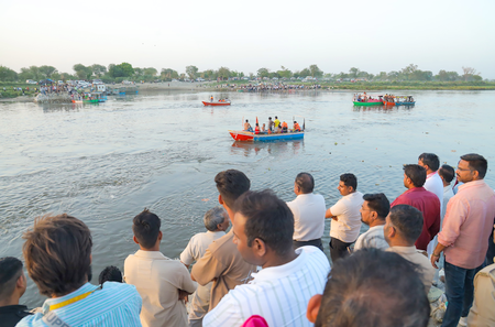 Mathura Boat Tragedy: Death Toll Rises to 10 as Rescue Operations Intensify