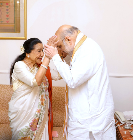 Asha Bhosle Tribute: PM Modi Mourns Legendary Singer’s Passing, Shares Emotional Memories