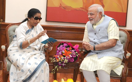 Asha Bhosle Tribute: PM Modi Mourns Legendary Singer’s Passing, Shares Emotional Memories