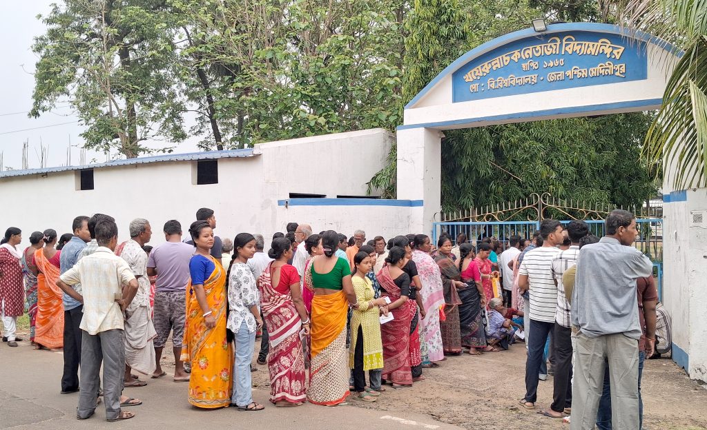 Bengal Voting Phase1 Begins: Heavy Turnout Across 152 Seats with Tight Security