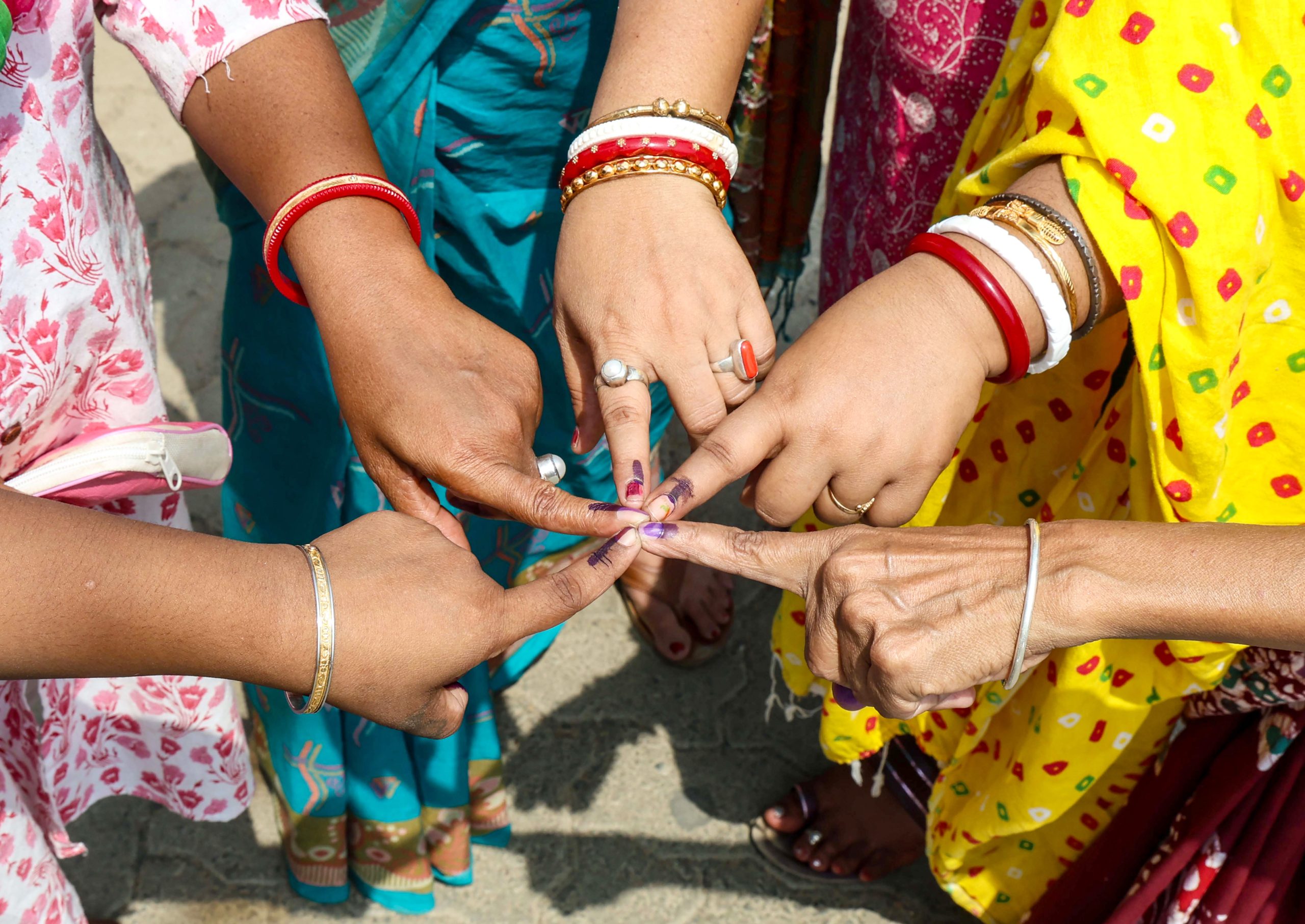 Voting Turnout Surge: Bengal Crosses 62%, Tamil Nadu Hits 56.81% by 1 PM