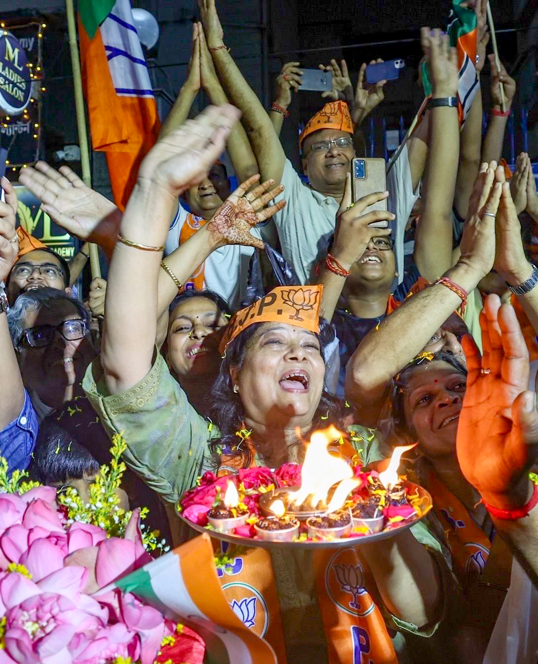 Modi Bengal Rally: PM Modi Warns TMC Leaders Ahead of West Bengal Polls