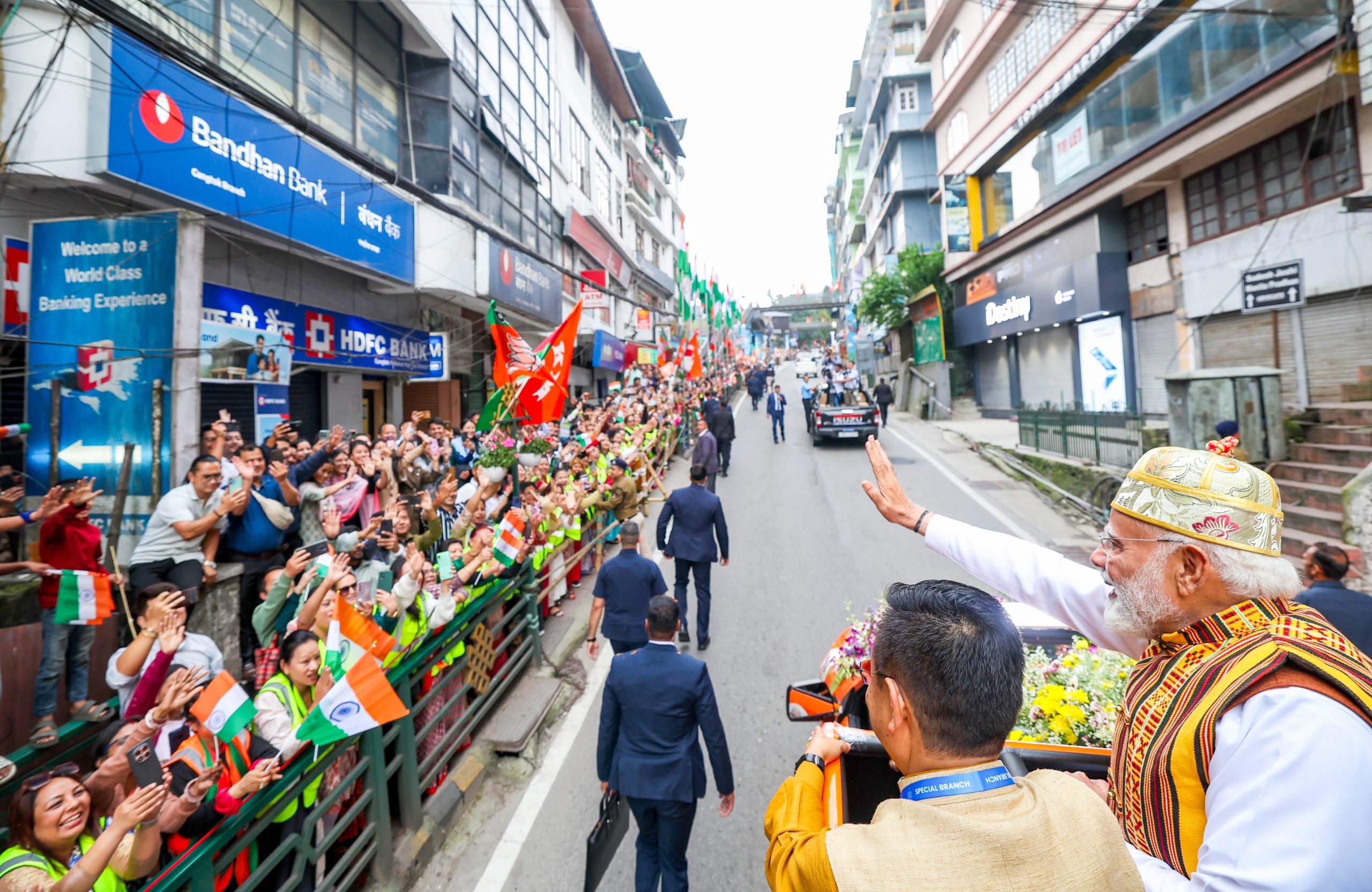 Sikkim Statehood Celebration: PM Modi Launches ₹4000 Cr Projects, Praises State’s Growth