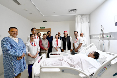 Akhilesh Hospital Visit: SP Chief Meets Injured BJP MLA After Effigy Incident