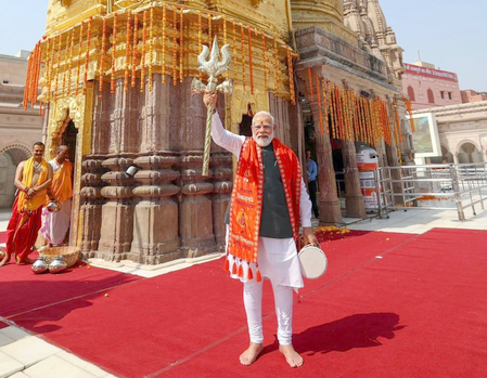 Kashi Modi Visit: PM Narendra Modi’s Grand Roadshow and Temple Darshan in Varanasi