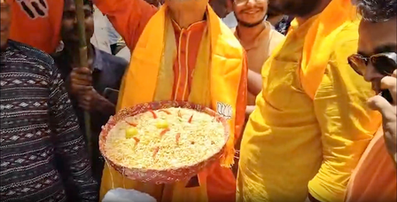 Bengal BJP Celebration: Party Workers Celebrate Lead with Sweets in Kolkata