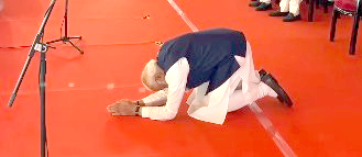 Modi Pranam : PM Narendra Modi performed a sastang pranam at West Bengal’s BJP oath ceremony to express gratitude to the people.