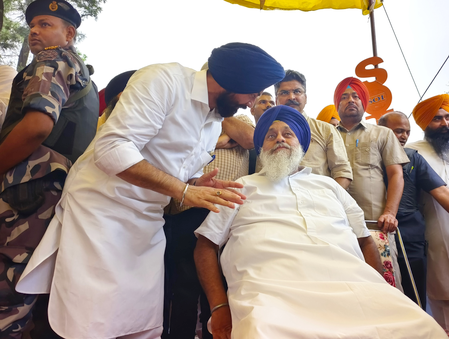 Badal Attack at Nanded Gurdwara, Security Officer Injured