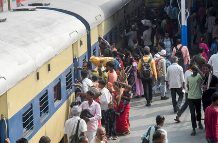 Railway Safety Plan for Diwali and Chhath: GRP-RPF Focus on Crowd Management